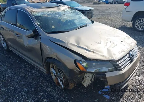 2015 Volkswagen Passat 3.6L V6 Sel Premium из США, поврежденный, VIN 1VWCM7A37FC012816